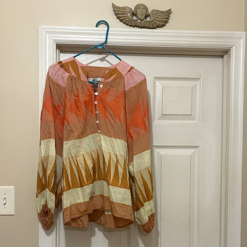 Bianca Paris top